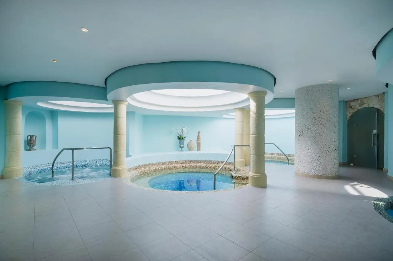 Ośrodek wypoczynkowy Iberostar Waves Rose Hall Beach Montego Bay