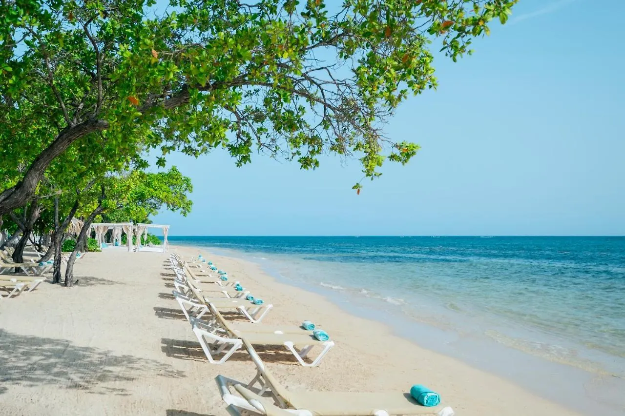 Iberostar Waves Rose Hall Beach Montego Bay 5*,