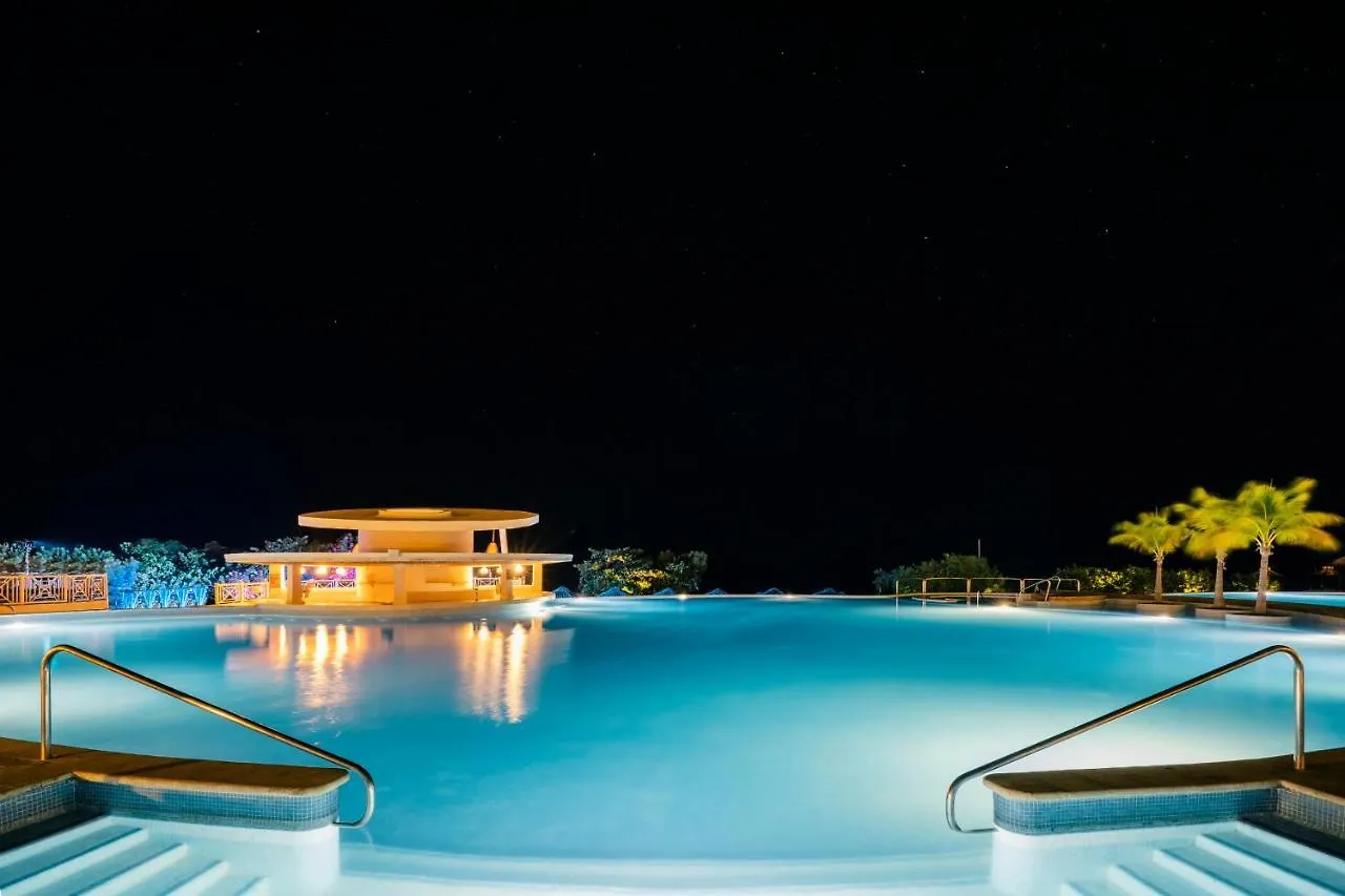 Iberostar Waves Rose Hall Beach Montego Bay 5*,