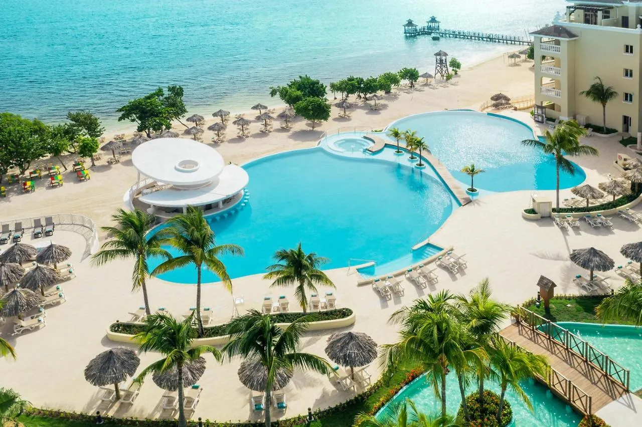 Iberostar Waves Rose Hall Beach Montego Bay 5*,