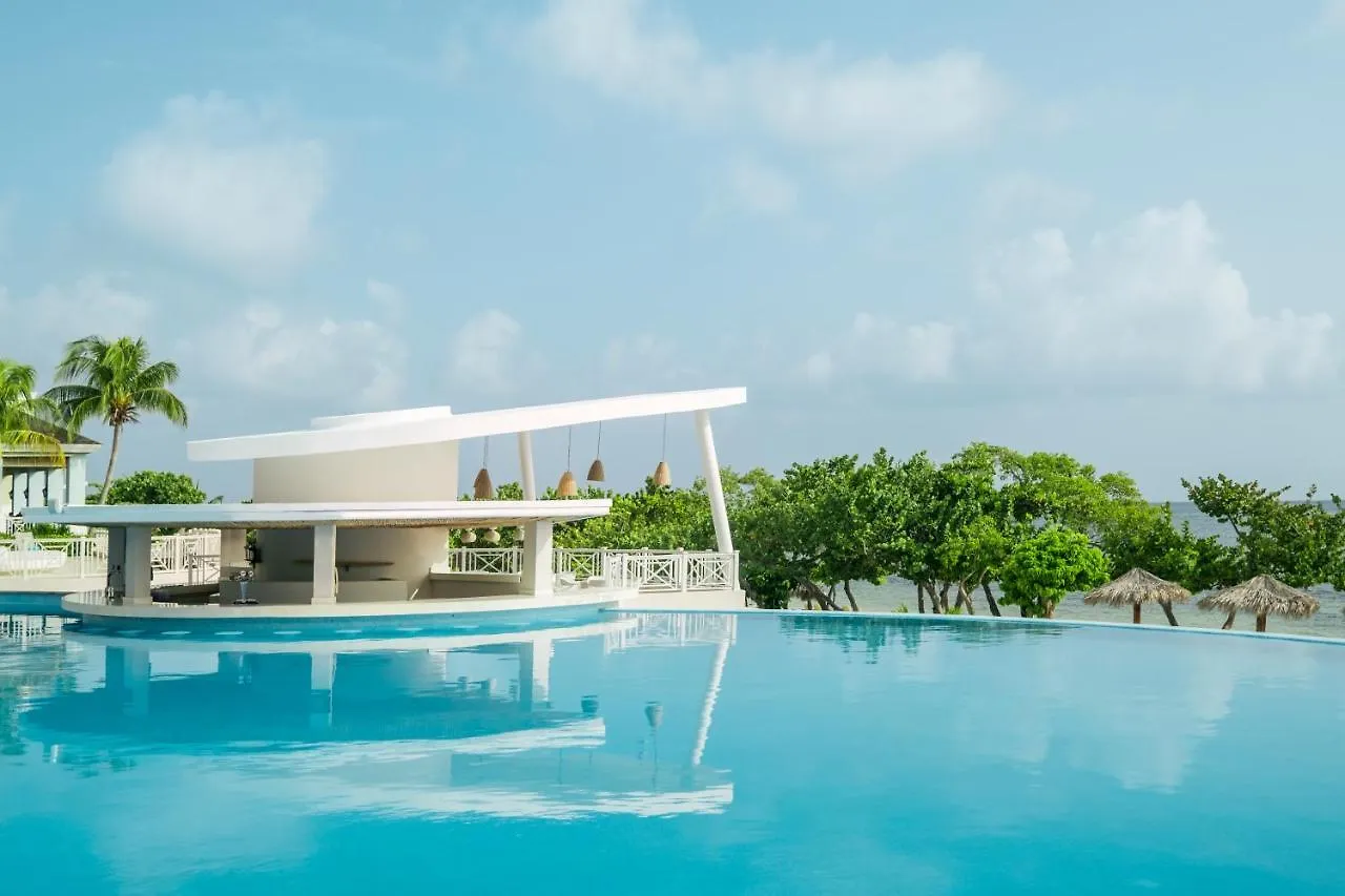 ***** Ośrodek wypoczynkowy Iberostar Waves Rose Hall Beach Montego Bay Jamajka