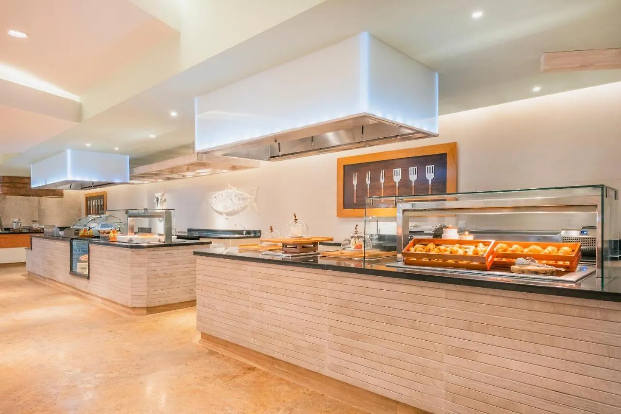 Iberostar Waves Rose Hall Beach Montego Bay